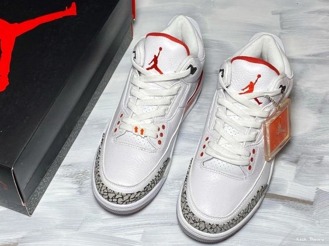 Kicked Out Shoe Store Retro Fame Hall 3 of Air 136064-116 Jordan 0817